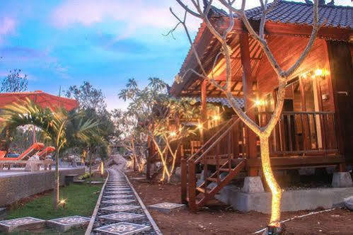 Hotel Dinatah 4*