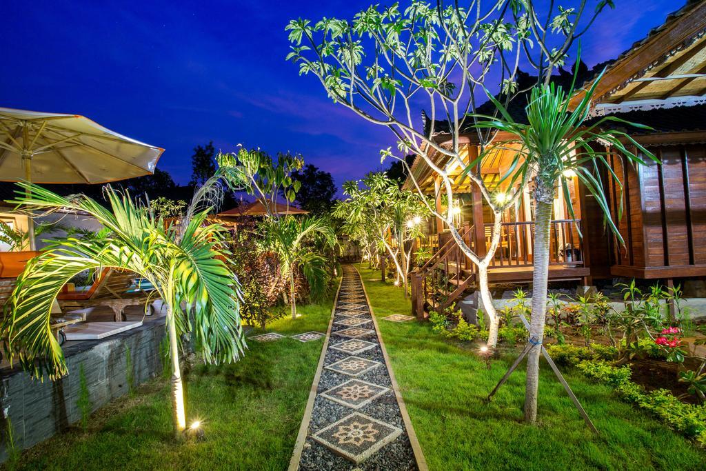 Hotel Dinatah Lembongan